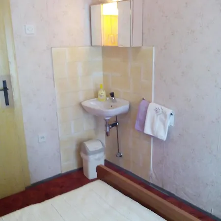 Sobe Matas شقة فندقية *